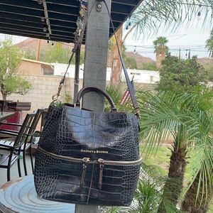 Large Dooney & Bourke shoulder bag